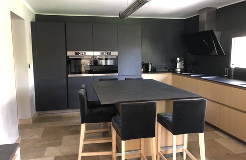 Aix-en-Provence House | Maison de 360 m² Entièrement Rénovée Dans un Parc de 1,4 ha