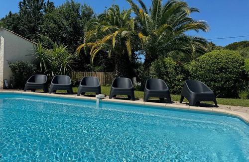 La Cadiere-d'Azur Villa | Maison de Claud with Mountain View, Wi-Fi, and Air Conditioning