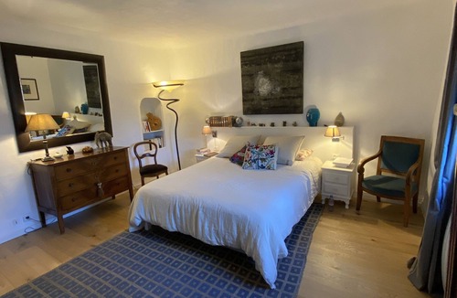 Saint-Marc-Jaumegarde Other | Maison de Charme de 200m2 à 3 km Daix en Provence au Calme