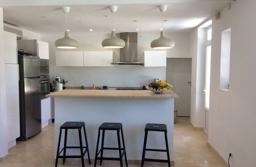 Les Trois Lucs House | Maison de Maitre between sea and hills