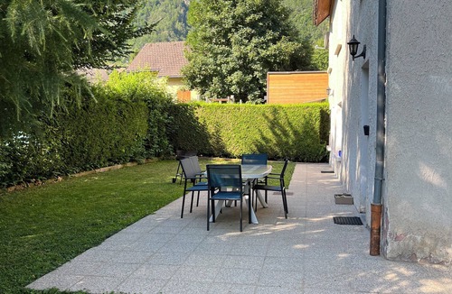Le Bourg-d'Oisans House | Maison de Village de Montagne au Pied de L'alpes D'huez, Terrain Clos et Garage
