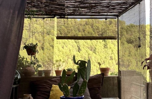 Saumane-de-Vaucluse Villa | Maison en pierre, cadre paradisiaque, cigales