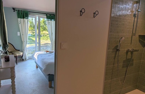 Saint-Hilaire-de-Riez Bed & Breakfast | Maison Millefeuille Bed and Breakfast: Between the Forest and the Marshes, Just 10 Minutes from the Beaches!