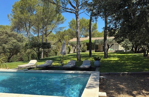L'Isle-sur-la-Sorgue House | Maison Provençale Dans la Colline de Lisle sur la Sorgue Avec Piscine Privée