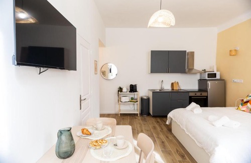 Prefecture Apartment | Maison Sylvabelle - Confort d'exception - Quartier des Antiquaires -