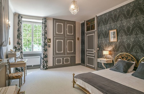 Saint-Albin-de-Vaulserre Bed & Breakfast | Marie-Antoinette Room, Character Suite, 40 m² with Private Lounge