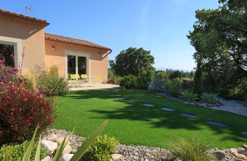 Chateauneuf-de-Gadagne Apartment | Martichris