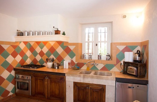 Roussillon House | Mas Boulache charm comfort from 2 to 9 persons electric vehicle and wifi terminal