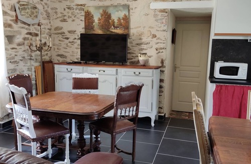 Gagnieres Apartment | Mas de la Chataigneraie: Lavandin vacation rental with shared pool near Vallon-Pont-d'Arc