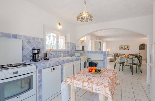 Val de Gilly House | Mas des Chênes by Interhome