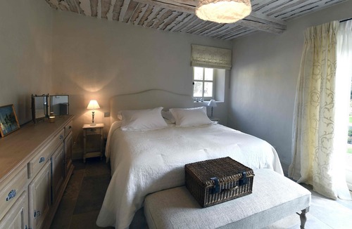 Menerbes Villa | MAS DES LUNES - Remodeled luxury villa surrounded by gardens and a private pool