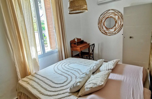 Meynes House | Mas en pierre, piscine et jardin privés, 2ch, 5 pers, 10min du Pont du Gard