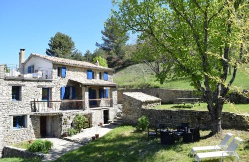 Chateauneuf-de-Bordette Villa | Mas en pleine Nature vue Montagnes Piscine & Jacuzzi