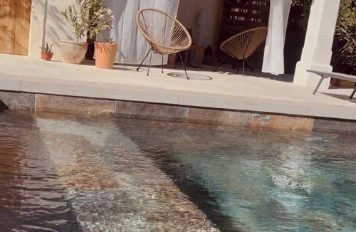 La Baume-de-Transit House | Mas in Drôme Provençale with swimming pool (adult only)