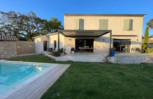 Cabrieres-d'Avignon Villa | Mas Mayflower