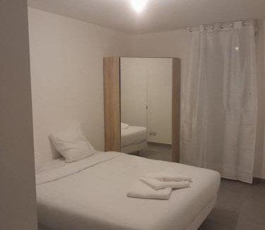 4th Arrondissement Apartment | MASSALIA FLAT Climatisé
