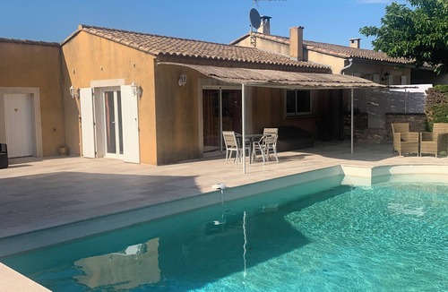 Aigueze House | Mini Villa à Aiguèze Avec Piscine Privée et vue sur le Village