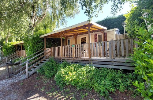 Saint-Laurent-en-Beaumont House | Mobile Home “Super Mercure 2” with Mountain View, Wi-Fi, and Air Conditioning