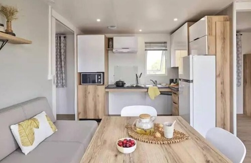 Malemort-du-Comtat House | Mobil-home PREMIUM - 33m² - 2 bedrooms + Air-conditioning (PMR accessible) 4 persons