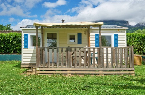 Mens RV Rental | Mobile Home "5 Personnes 209" with Shared Pool & Private Terrace