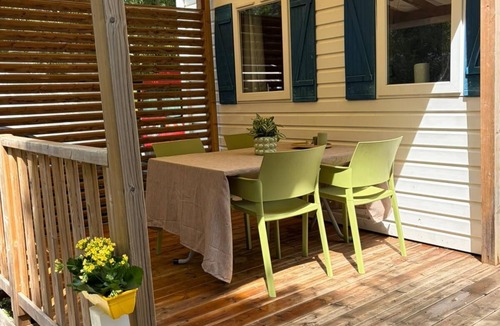 La Roque-d'Antheron House | Mobile home with quiet terrace not overlooked - ideal for families or couples