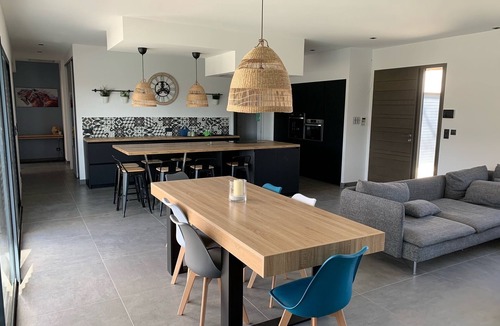 Saint-Marcellin-les-Vaison House | MODERN DETACHED VILLA WITH VIEWS OF MONT VENTOUX