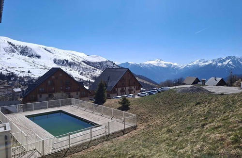 Montgellafrey Apartment | Modern Mountain Apartment at Foot of Slopes 6 Pers