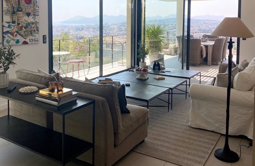 Le Cannet Villa | Modern new villa with stunning views and 5 min drive to Cannes.