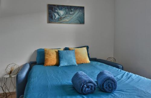 Jean Moulin - Marius Berliet Apartment | "Monplaisir", parking, espace de travail avec wifi, proximité commerces, gare, Université Lyon 3 , Tram T2, T4 et C25, idéal voyages d'affaires et tourisme