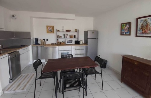 Saint-Martin Apartment | Montpellier Gare St-roch : 2 Chambres, Lumineux à Proximité de Tout