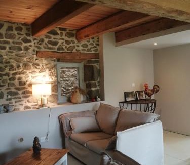 Aubazat Bed & Breakfast | Moulin de Joumard, gîtes, chambres et table d'hôtes de charme , jacuzzi, sauna, piscine et bain nordique Etablissement 4 étoiles