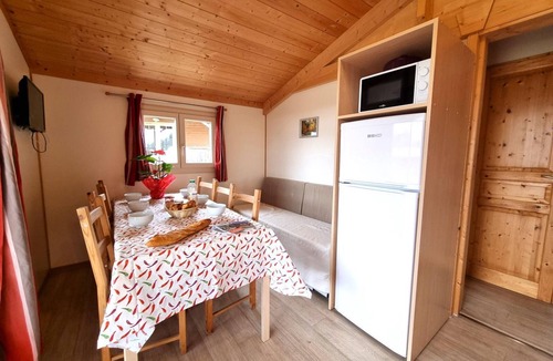 Usson-en-Forez Cottage | Natural chalet, pets allowed - 6 guests