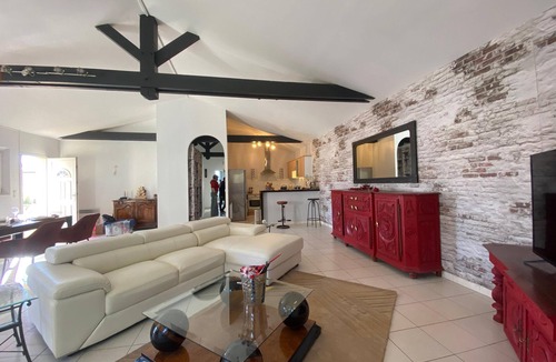 Eguilles Apartment | Near golf Aix en Provence Bright LOFT apartment Nice amenities