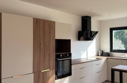 Sablet House | NEW 2026:COMFORTABLE AIR-CONDITIONED HOUSE, PRIVATE POOL, CLOSE TO THE VILLAGE