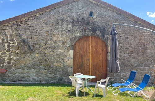Lanarce House | New Apartment in a Renovated Barn