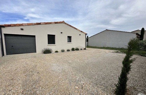Maillane House | New house at the foot of the Alpilles, Maillane.