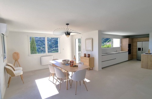 Cavalaire-sur-Mer Villa | New modern villa, stunning sea view, private pool and 5 minutes to the centre
