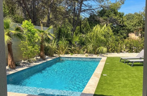 Saint-Drezery House | New villa—210 m² nestled between vineyards and the sea