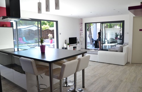 Le Grau-dʼAgde Villa | New villa standing 8/9 pers. 3 bd 2 bath private pool near sea and beaches