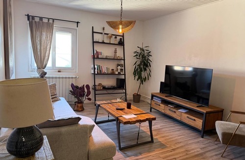 Loupian Apartment | Nice 2-bedroom apartment, 4 adults and 1 baby
