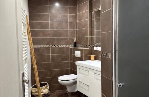 Loupian Apartment | Nice 2-bedroom apartment, 4 adults and 1 baby