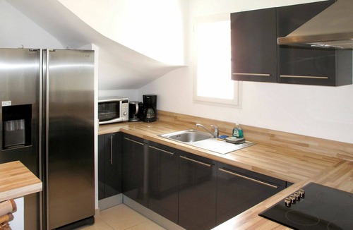 Saint-Saturnin-les-Apt House | Nice apartment in villa with A/C, private pool, WIFI, TV, terrace, pets allowed and panoramic view