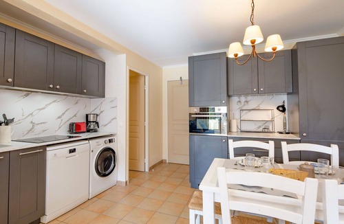 Les Issambres Apartment | Nice apartment for 6 guests with pool, A/C, WIFI, TV and terrace