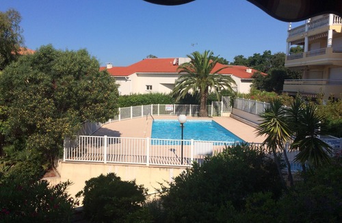Boulouris-sur-Mer Apartment | Nice apartment 100m from the beach, pool, terrace, garage, secure residence.