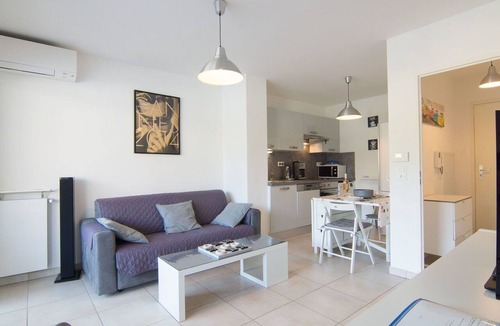 Carqueiranne Apartment | Nice apartment for 2 guests with pool, A/C, WIFI, TV and terrace