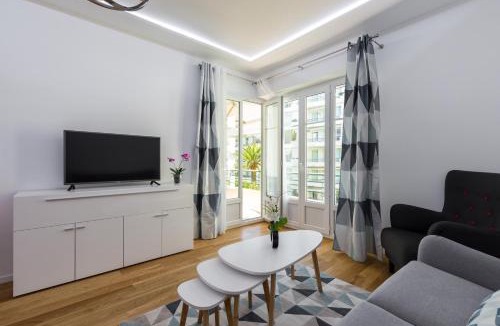 Nice City Centre Apartment | Nice Beach - Promenade Des Anglais
