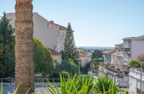 Mantega Apartment | Nice Duplex Climatisation Wifi Tram à 5min