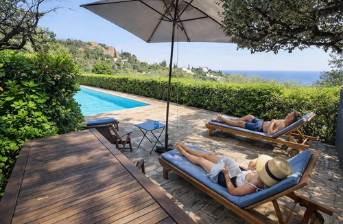 Saint-Raphael Villa | nice villa with with pool and seaview