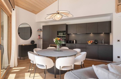 Bergers Apartment | Nivalis - Elegant Alpine Retreat in Alpe d'Huez