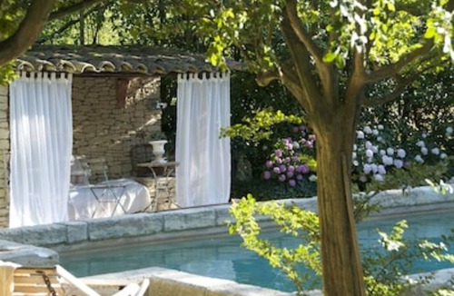 St.-Remy-de-Provence Apartment | Nostradamus, Mas Dagan romantic apartment for 4 people